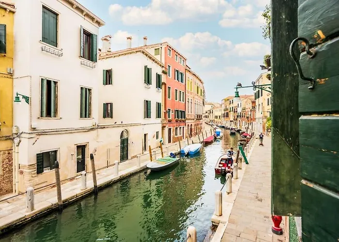 Borgo Canal View By Sarlux * ונציה