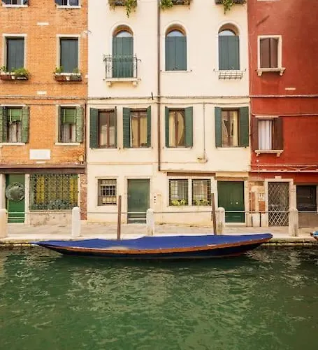 Apartament Borgo Canal View By Sarlux